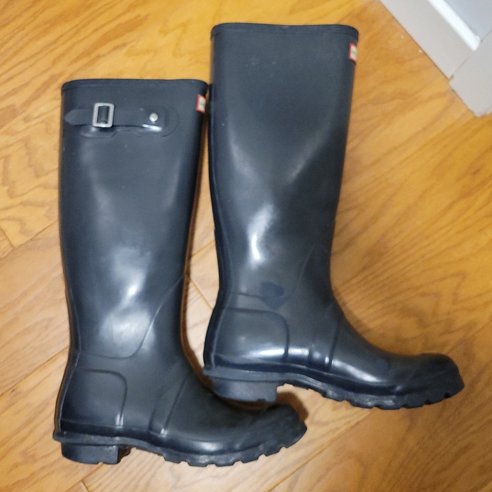 Women's Hunter Tall Rain Boots, Size 7 - Picture 3 of 6